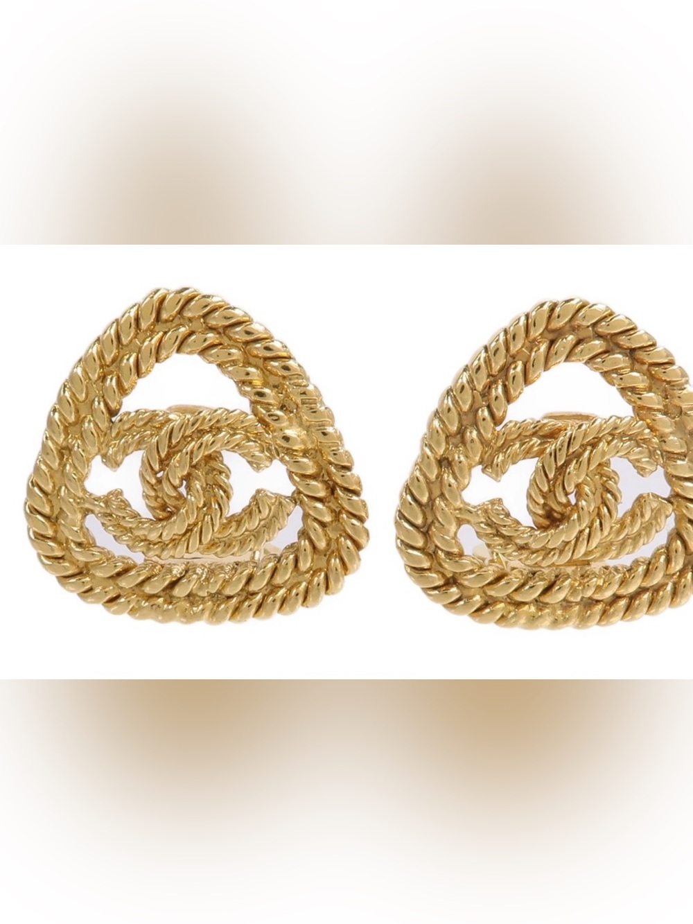 CHANEL Gold Twisted Rope Heart Clip-On Earrings